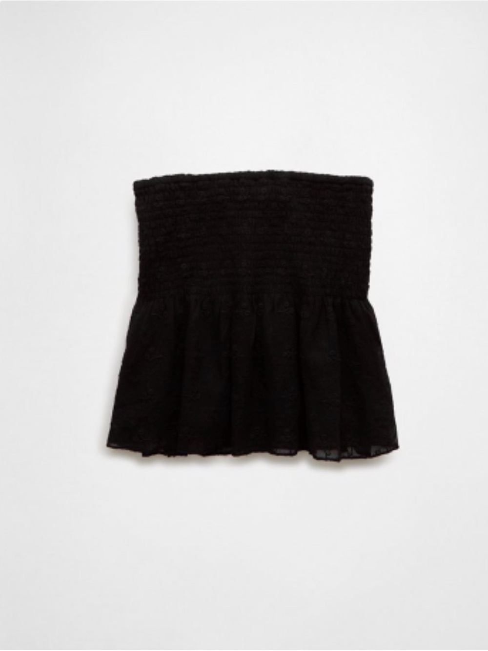 American Eagle Outfitters Black Smocked Eyelet Cami - Picture 3 of 3